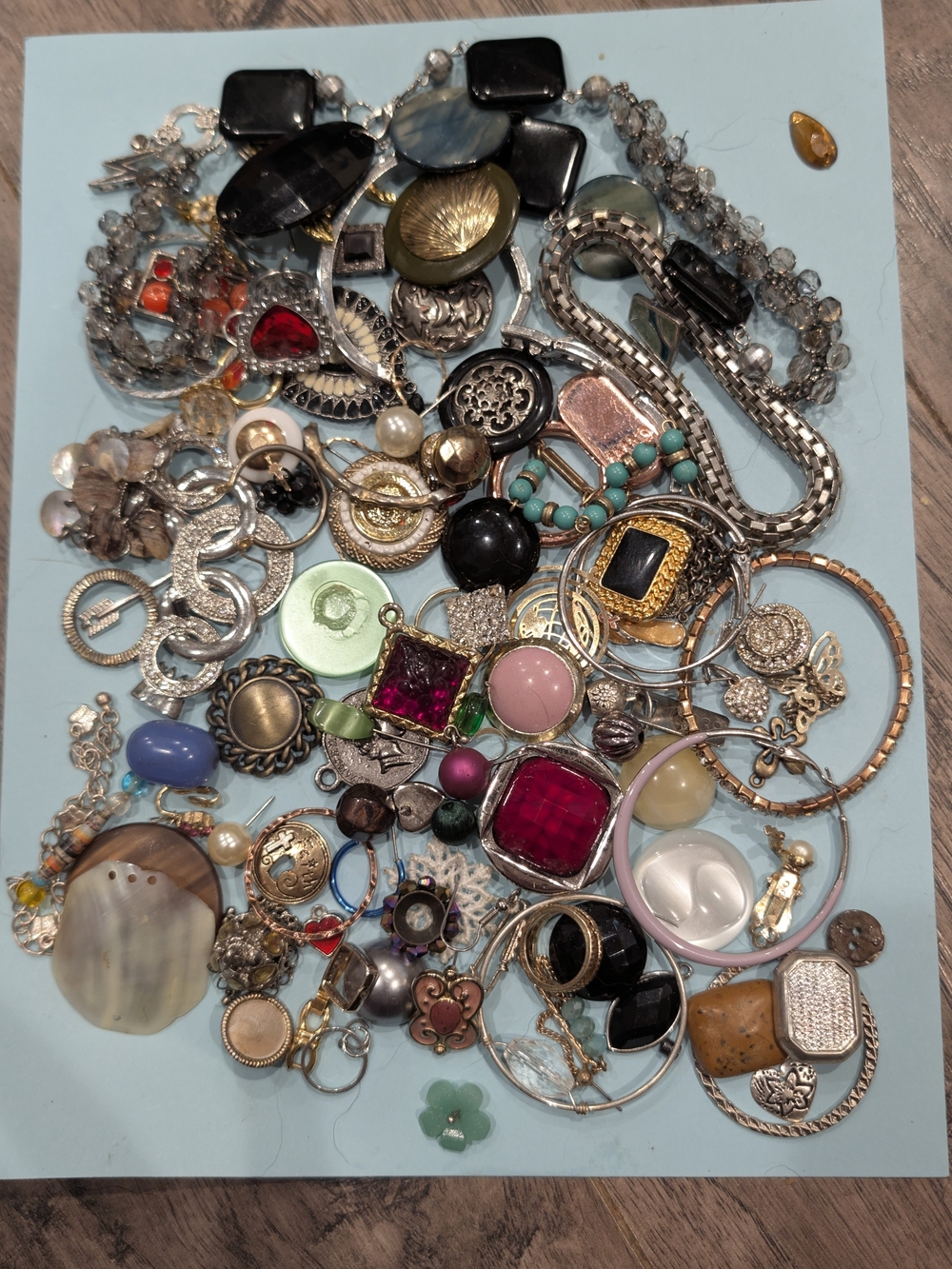 Broken And Scrap Fashion Jewelry Lot